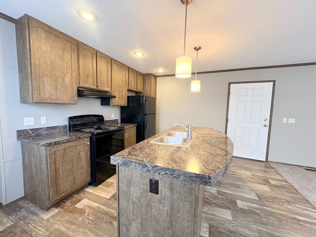 Building Photo - 10694 State Rte 762