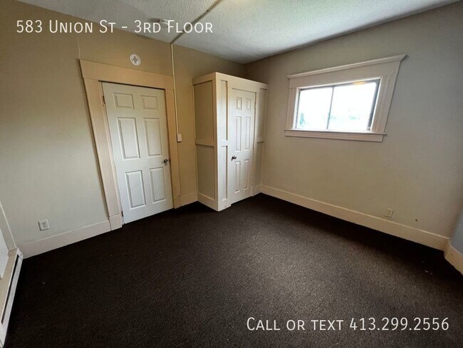 Building Photo - Large 3 BR Unit in Springfield's Old Hill ...