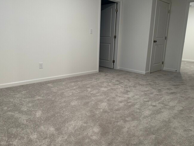 Building Photo - 721 Groover St