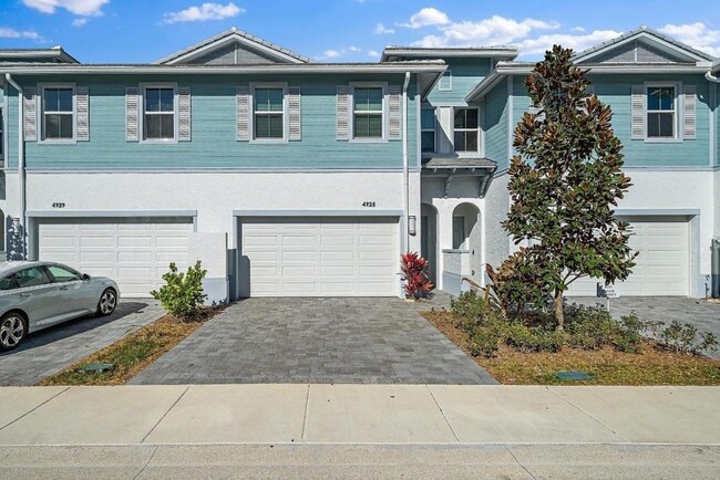 Building Photo - 4925 Pointe Midtown Way