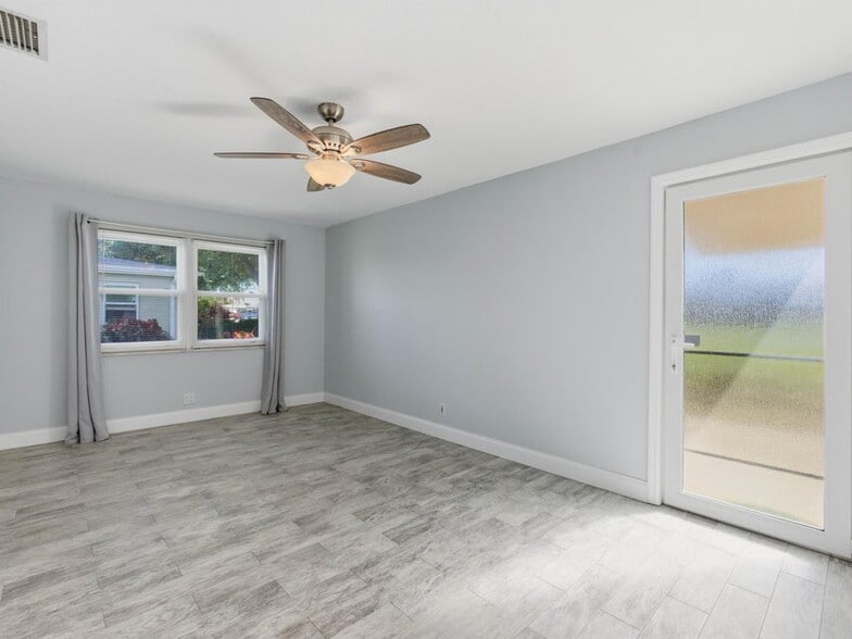 Building Photo - 270 High Point Blvd