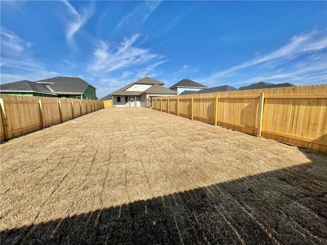 Building Photo - 210 Whisper Rill Dr
