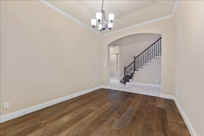 Building Photo - Ready for Immediate Move-In!  4 Bed 3 Bath Renovated 2605 SQFT House in Reserves at Westridge