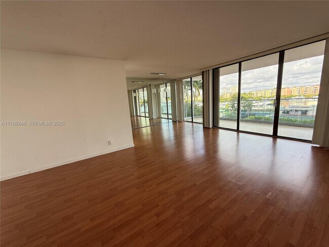 Building Photo - 19707 Turnberry Way