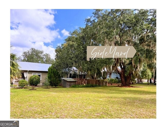 Building Photo - 208 Bartlett St