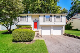 Building Photo - Beautiful 4 Bedroom Home in Columbus, OH