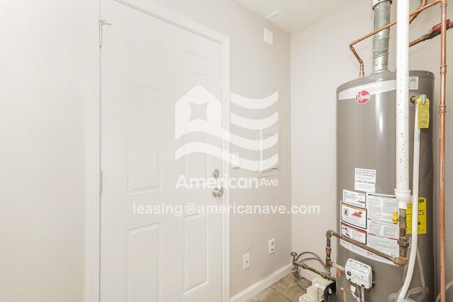 Building Photo - 1485 Wichita Dr S