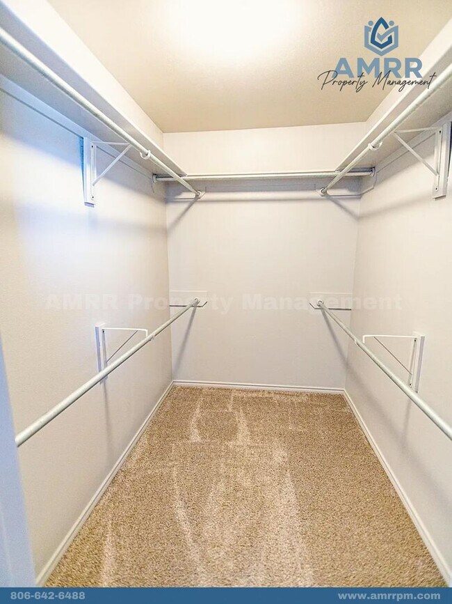 Building Photo - 1406 Kingston St