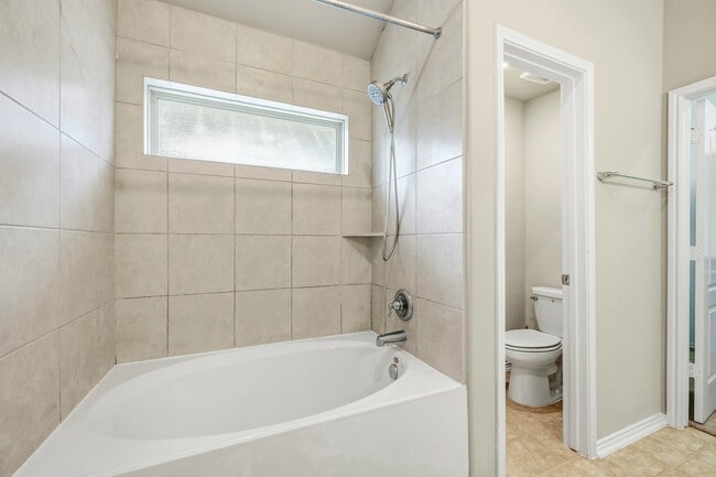 Building Photo - 7126 Whitlow Wonder Ln