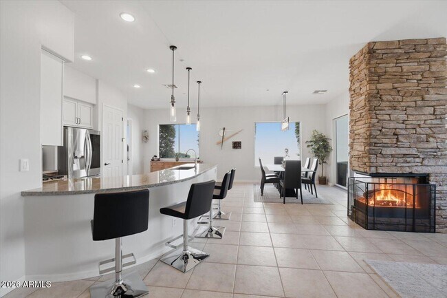 Building Photo - 7427 E Evening Glow Dr
