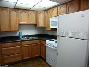 Building Photo - 801 Russell Ln