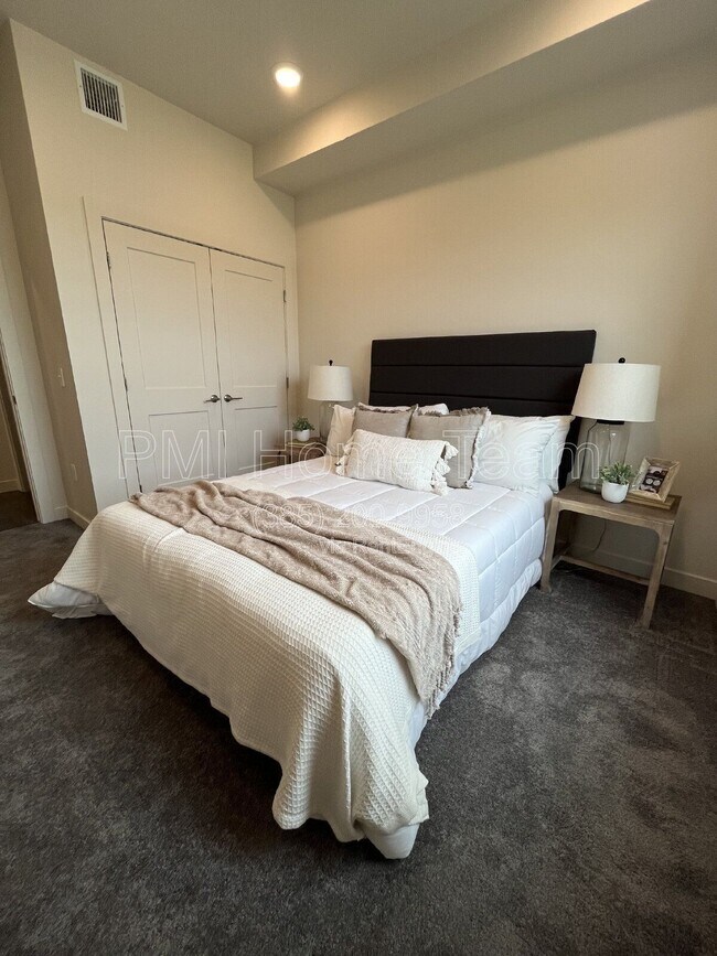 Building Photo - 155 9th St