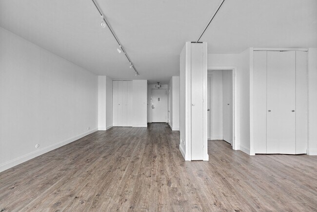 Building Photo - 151 Tremont St