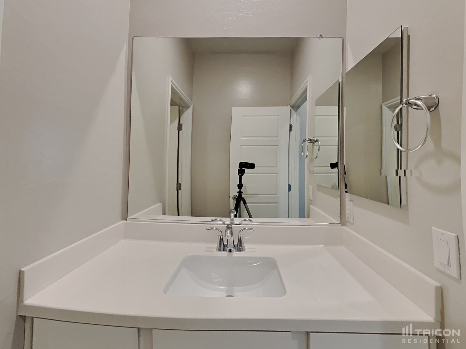 Building Photo - 2831 Lindsey Spgs St