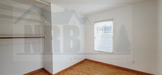 Building Photo - Gorgeous 2 bd House near Point Defiance and Proctor District!