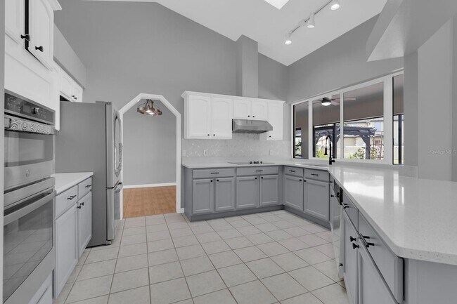 Building Photo - 2414 Sweetwater Blvd