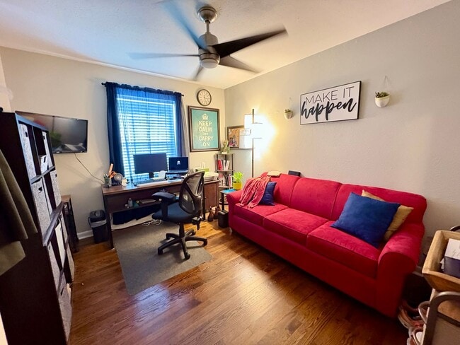 Building Photo - Adorable in Arlington: 3- Bedrooms 1- Bathroom 1- Car Garage