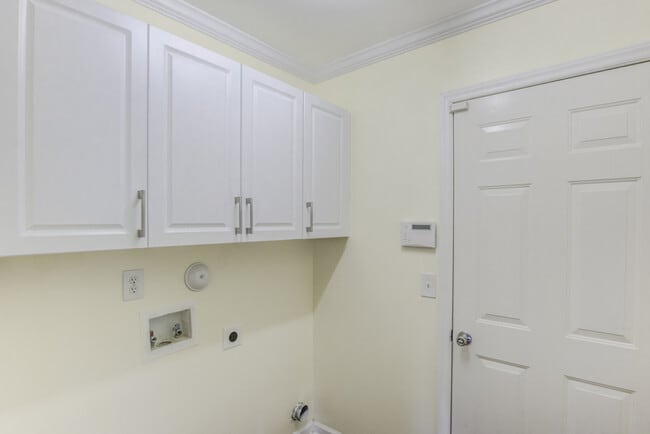 Building Photo - 833 Willow Bay Dr
