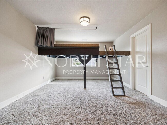 Building Photo - Tuscan Hills Traditional in Happy Valley