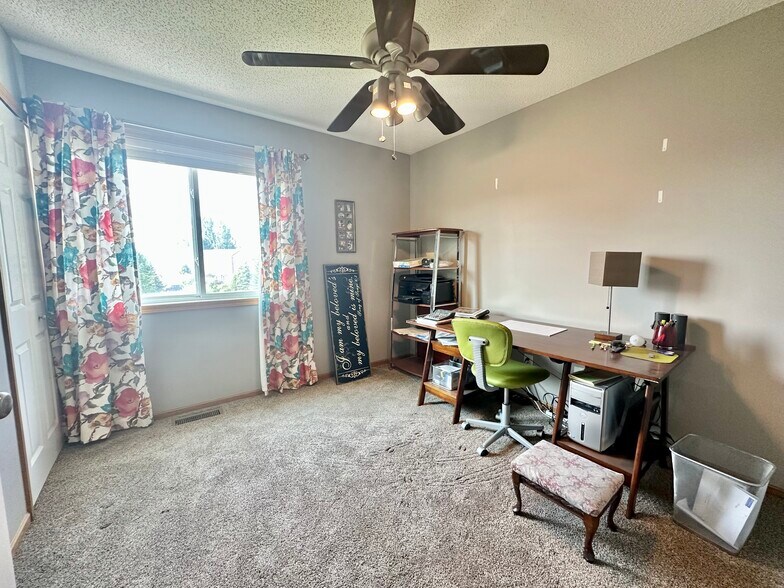 Building Photo - 4951 Emmit Dr N