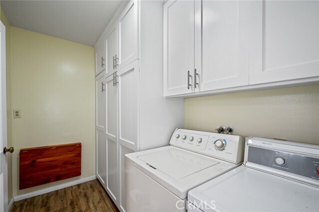 Building Photo - 1557 Granvia Altamira