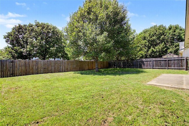 Building Photo - 207 Kates Way
