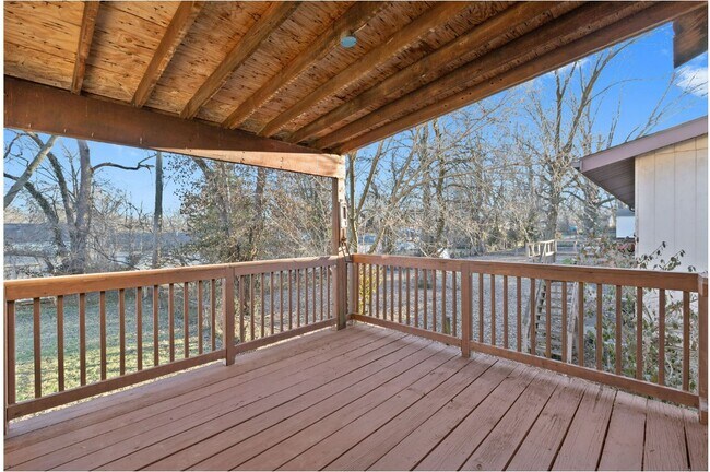 Building Photo - 126 Elbring Dr