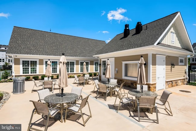 Building Photo - Gorgeous Open Concept 3 Bed 3.5 Bath Rental in Hanover