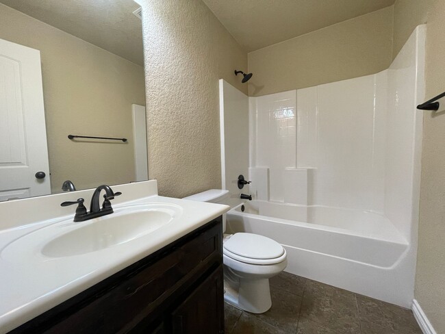 Building Photo - 601 W Little Dipper Dr