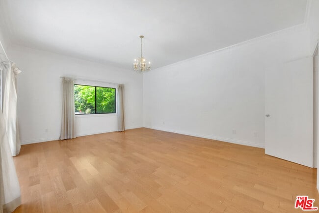 Building Photo - 11717 Chenault St