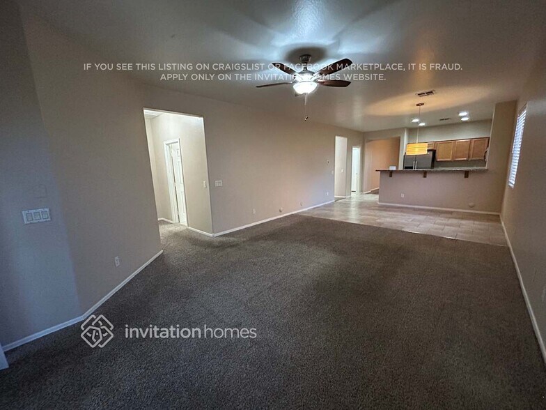 Building Photo - 6805 S 70th Dr