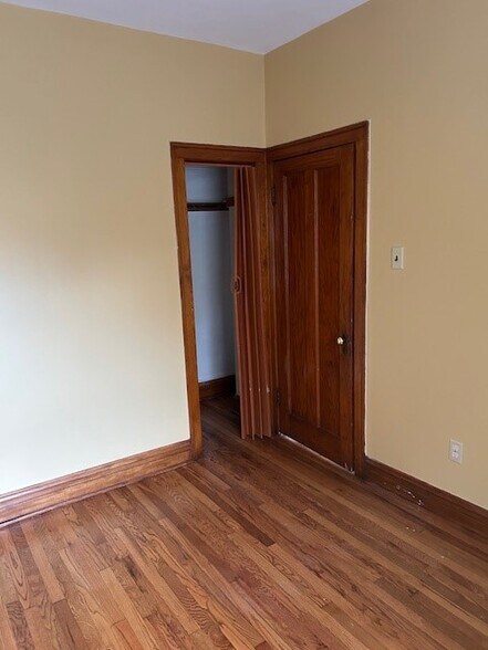 Building Photo - 3620 W School St