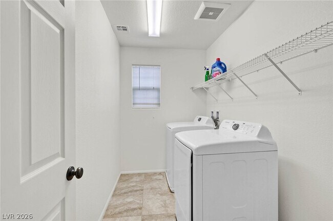 Building Photo - 155 Fulgora St