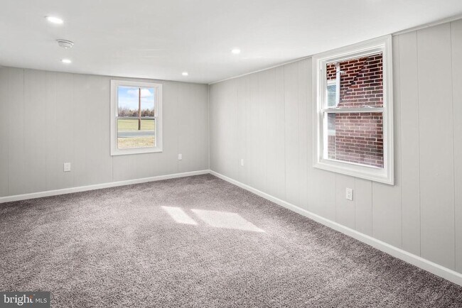 Building Photo - 695 Salem Quinton Rd