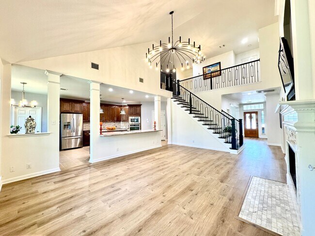 Building Photo - 4 Bedroom/3.5 Bath Rogers Ranch Subdivision