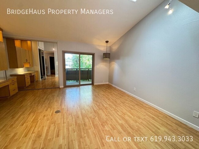 Building Photo - 1625 Hotel Cir S