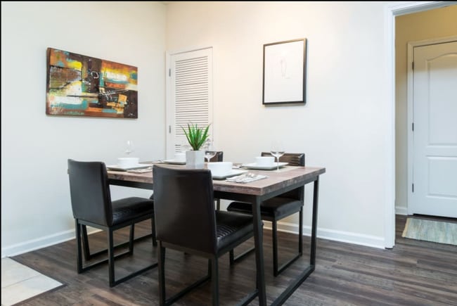 Building Photo - 435 Highland Ave NE