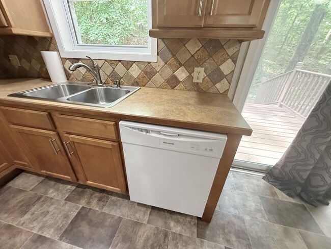 Building Photo - 207 Casalinda Cir