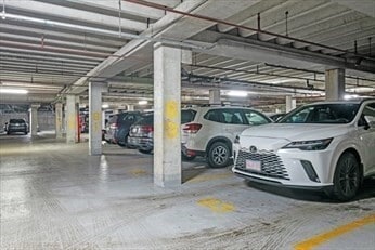 Building Photo - 1731 Beacon St