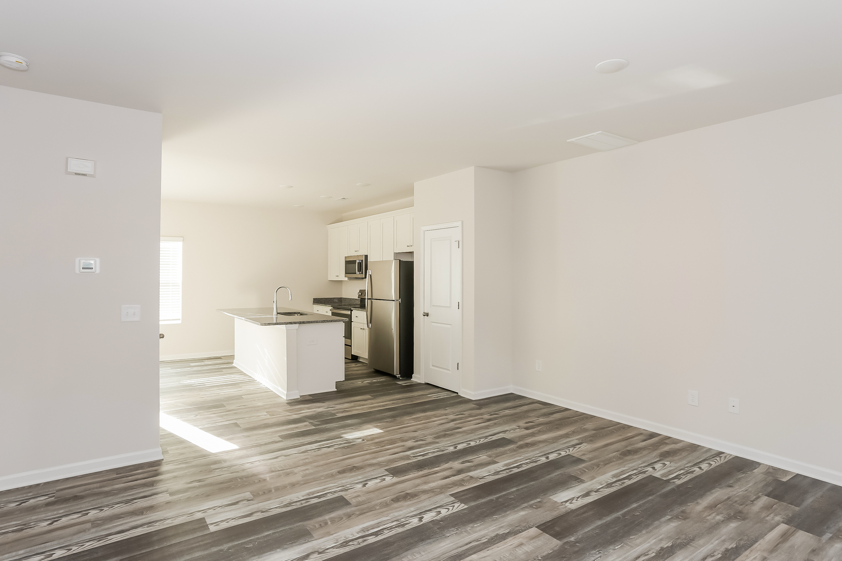 Building Photo - 104 Dogwood Village Trl