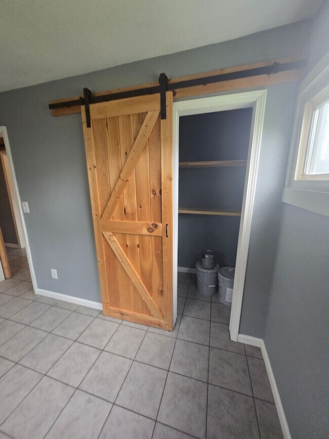 Building Photo - Newly Remodeled 3 Bedroom Home in Mosheim, TN – Move-In Ready!