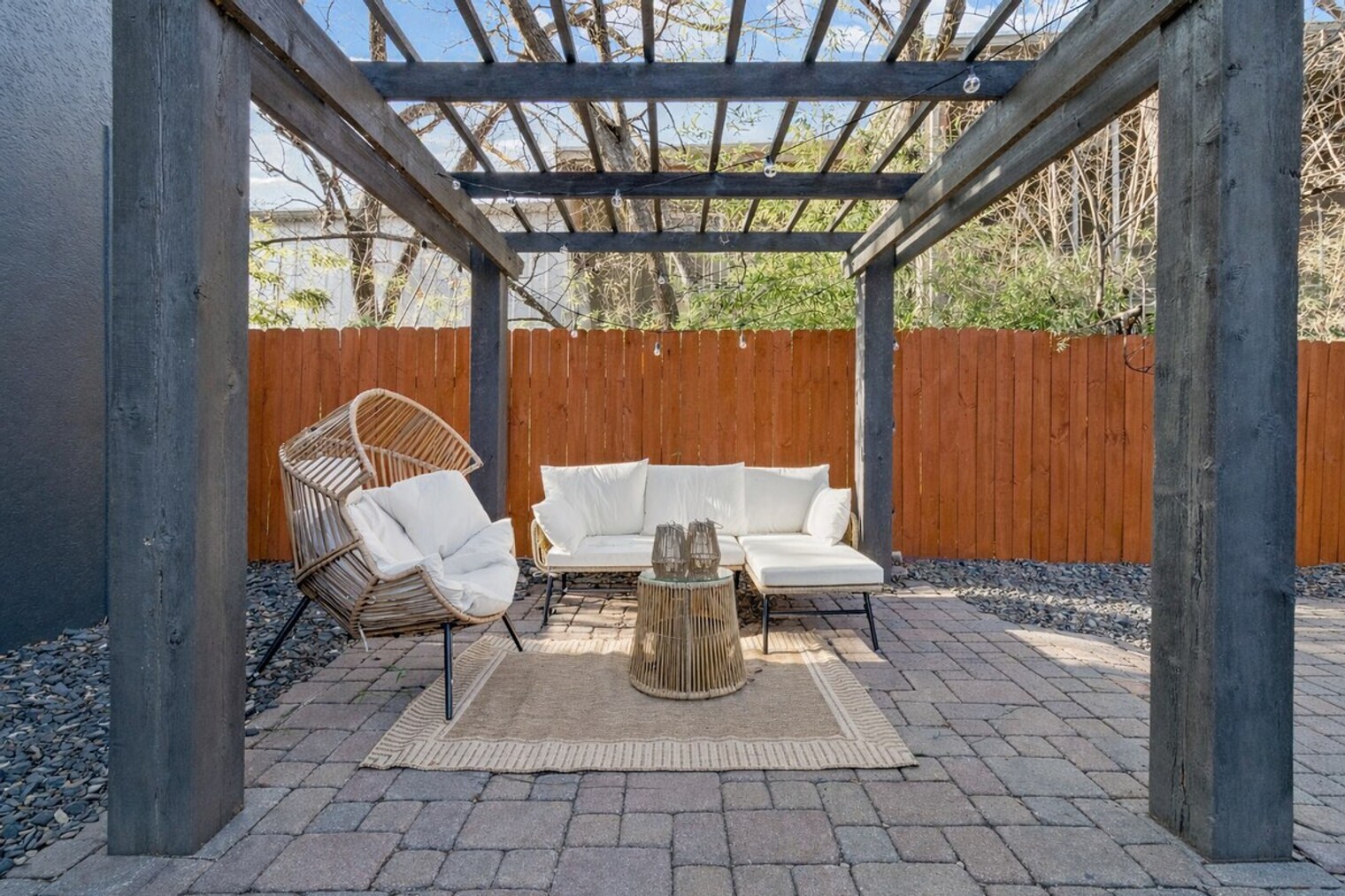 Building Photo - 800 S 1st St