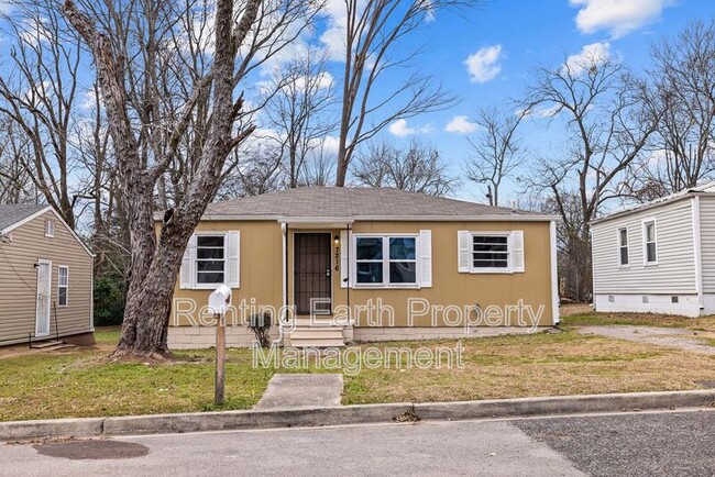 Building Photo - 7216 Paris Ave