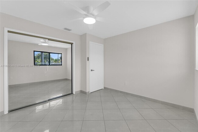 Building Photo - 631 SW 102nd Ave