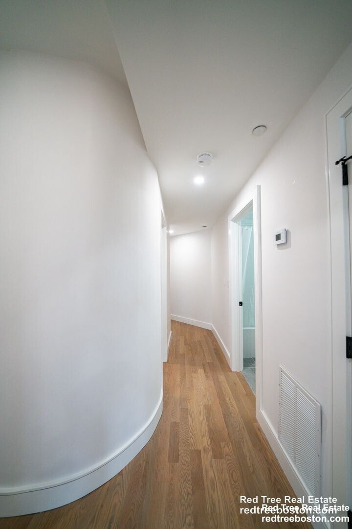 Building Photo - 37 Calumet St