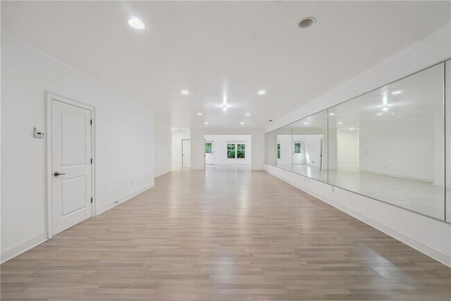 Building Photo - 1330 Atherton Park