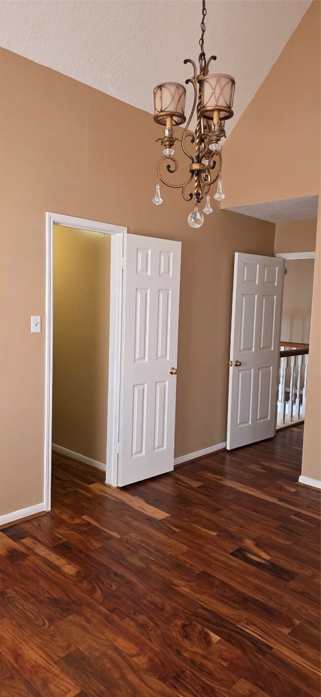 Building Photo - 14810 Charlmont Dr