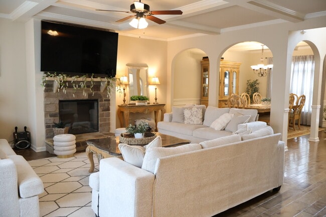 Building Photo - 202 Ermon Ct