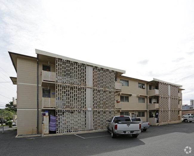 Building Photo - 2625 Varsity Pl