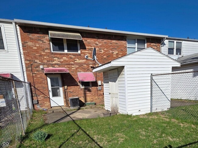 Building Photo - 3809 Biscayne Rd